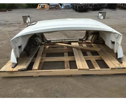 INTERNATIONAL 7400 Hood
