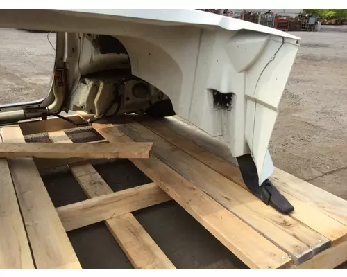 INTERNATIONAL 7400 Hood