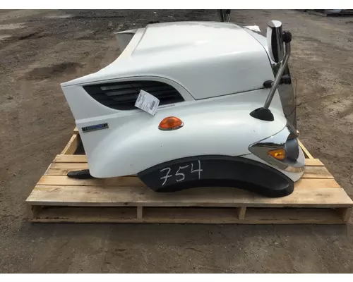 INTERNATIONAL 7400 Hood