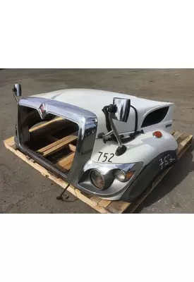 INTERNATIONAL 7400 Hood