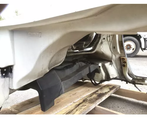 INTERNATIONAL 7400 Hood