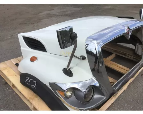 INTERNATIONAL 7400 Hood