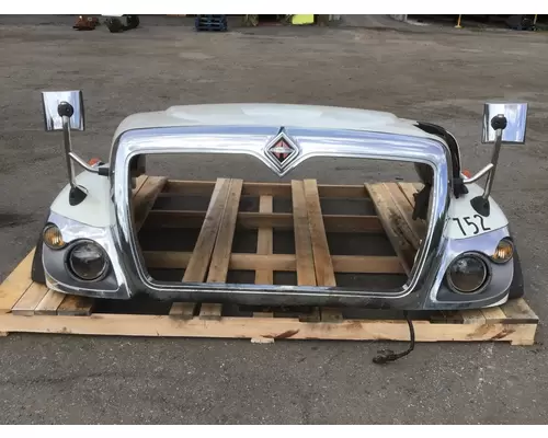 INTERNATIONAL 7400 Hood