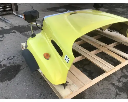 INTERNATIONAL 7400 Hood