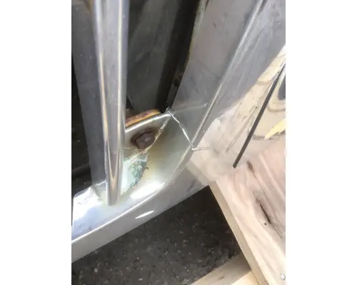 INTERNATIONAL 7400 Hood