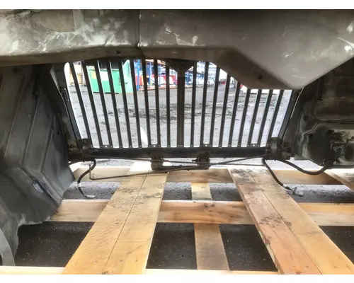 INTERNATIONAL 7400 Hood