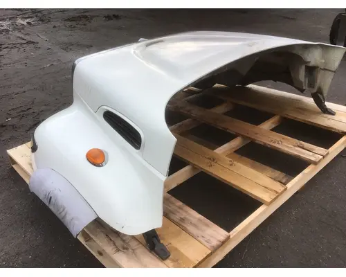 INTERNATIONAL 7400 Hood