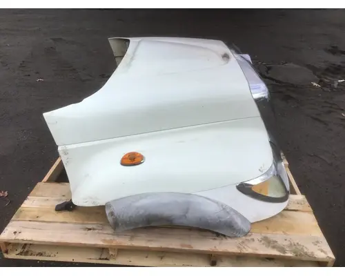 INTERNATIONAL 7400 Hood