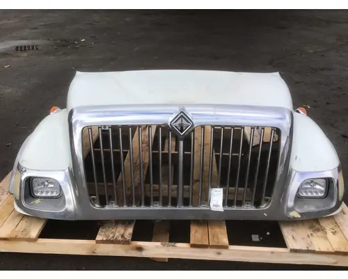 INTERNATIONAL 7400 Hood