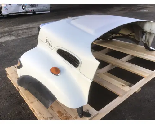 INTERNATIONAL 7400 Hood