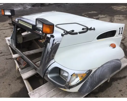 INTERNATIONAL 7400 Hood