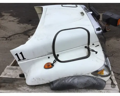 INTERNATIONAL 7400 Hood