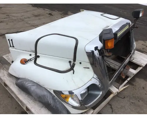 INTERNATIONAL 7400 Hood