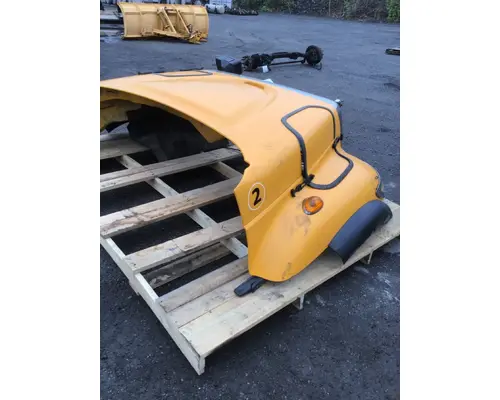 INTERNATIONAL 7400 Hood