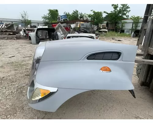 INTERNATIONAL 7400 Hood