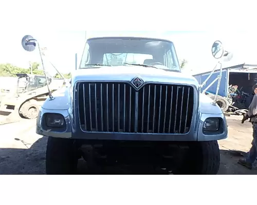 INTERNATIONAL 7400 Hood