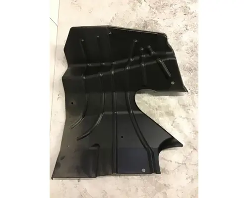 INTERNATIONAL 7400 Inner Fender