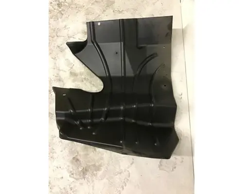 INTERNATIONAL 7400 Inner Fender