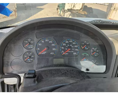 INTERNATIONAL 7400 Instrument Cluster