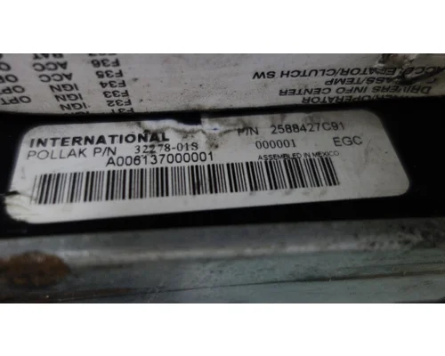 INTERNATIONAL 7400 Instrument Cluster