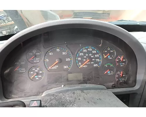 INTERNATIONAL 7400 Instrument Cluster