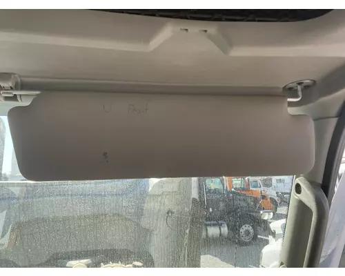 INTERNATIONAL 7400 Interior Sun Visor