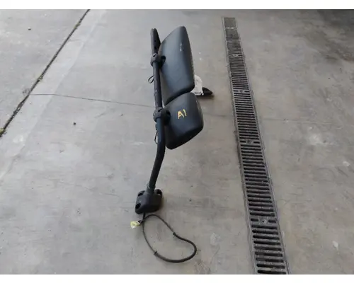 INTERNATIONAL 7400 MIRROR ASSEMBLY CABDOOR