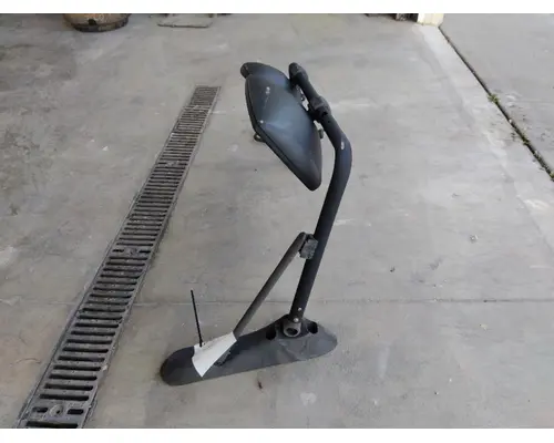 INTERNATIONAL 7400 MIRROR ASSEMBLY CABDOOR