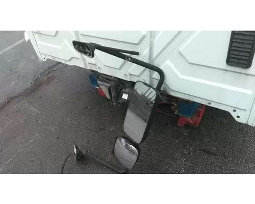 INTERNATIONAL 7400 MIRROR ASSEMBLY CABDOOR