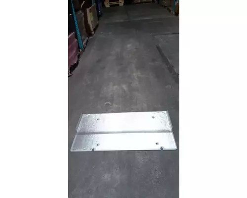INTERNATIONAL 7400 Muffler Shield