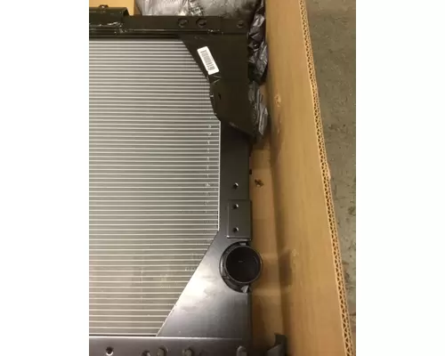 INTERNATIONAL 7400 Radiator