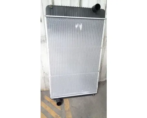 INTERNATIONAL 7400 Radiator