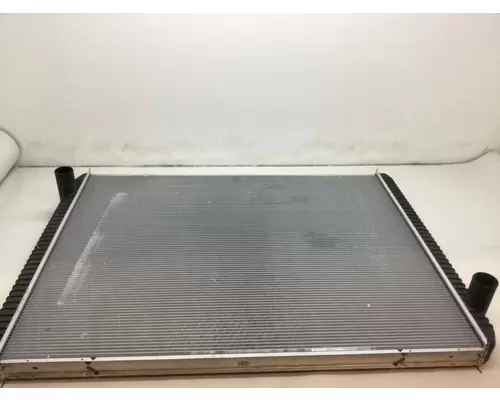 INTERNATIONAL 7400 Radiator