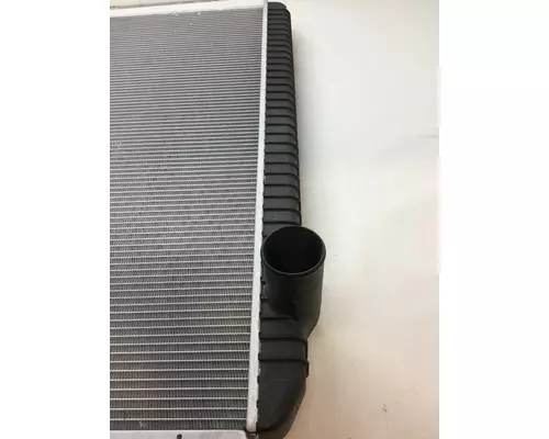 INTERNATIONAL 7400 Radiator