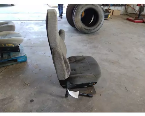 INTERNATIONAL 7400 SEAT, FRONT
