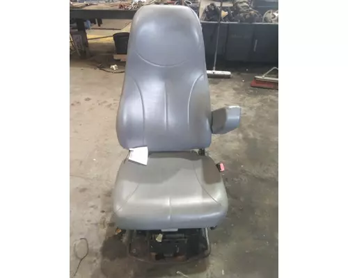 INTERNATIONAL 7400 SEAT, FRONT