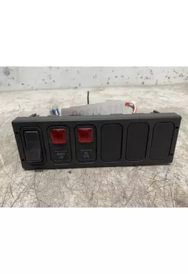 INTERNATIONAL 7400 Switch Panel