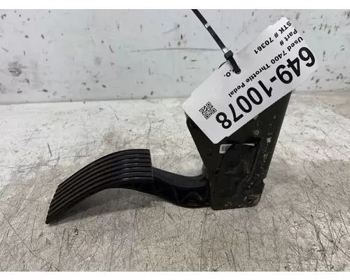 INTERNATIONAL 7400 Throttle Body Assembly