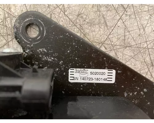INTERNATIONAL 7400 Throttle Body Assembly