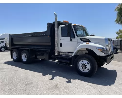 INTERNATIONAL 7400 Vehicle For Sale