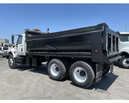 INTERNATIONAL 7400 Vehicle For Sale