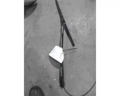 INTERNATIONAL 7400 WINDSHIELD WIPER ARM