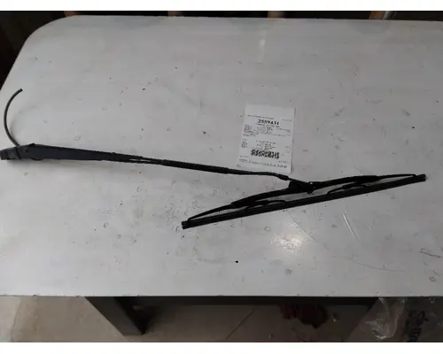 INTERNATIONAL 7400 WINDSHIELD WIPER ARM