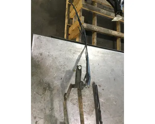 INTERNATIONAL 7400 Wiper Transmission