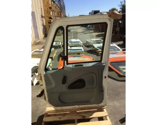 INTERNATIONAL 7500 2008-2018 DOOR ASSEMBLY, FRONT