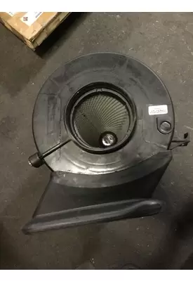 INTERNATIONAL 7500 Air Cleaner