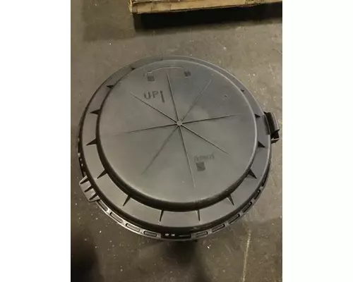 INTERNATIONAL 7500 Air Cleaner