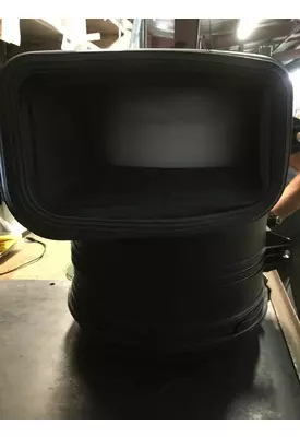 INTERNATIONAL 7500 Air Cleaner