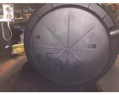 INTERNATIONAL 7500 Air Cleaner