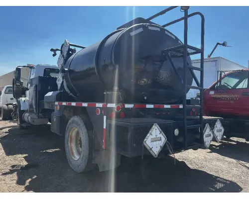 INTERNATIONAL 7500 Box  Bed